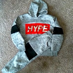 Boys size 7 matching sweatsuit